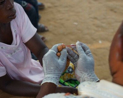 blood-sampling-sleeping-sickness