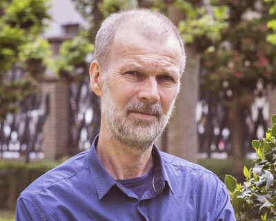 Armand-van-deun-header