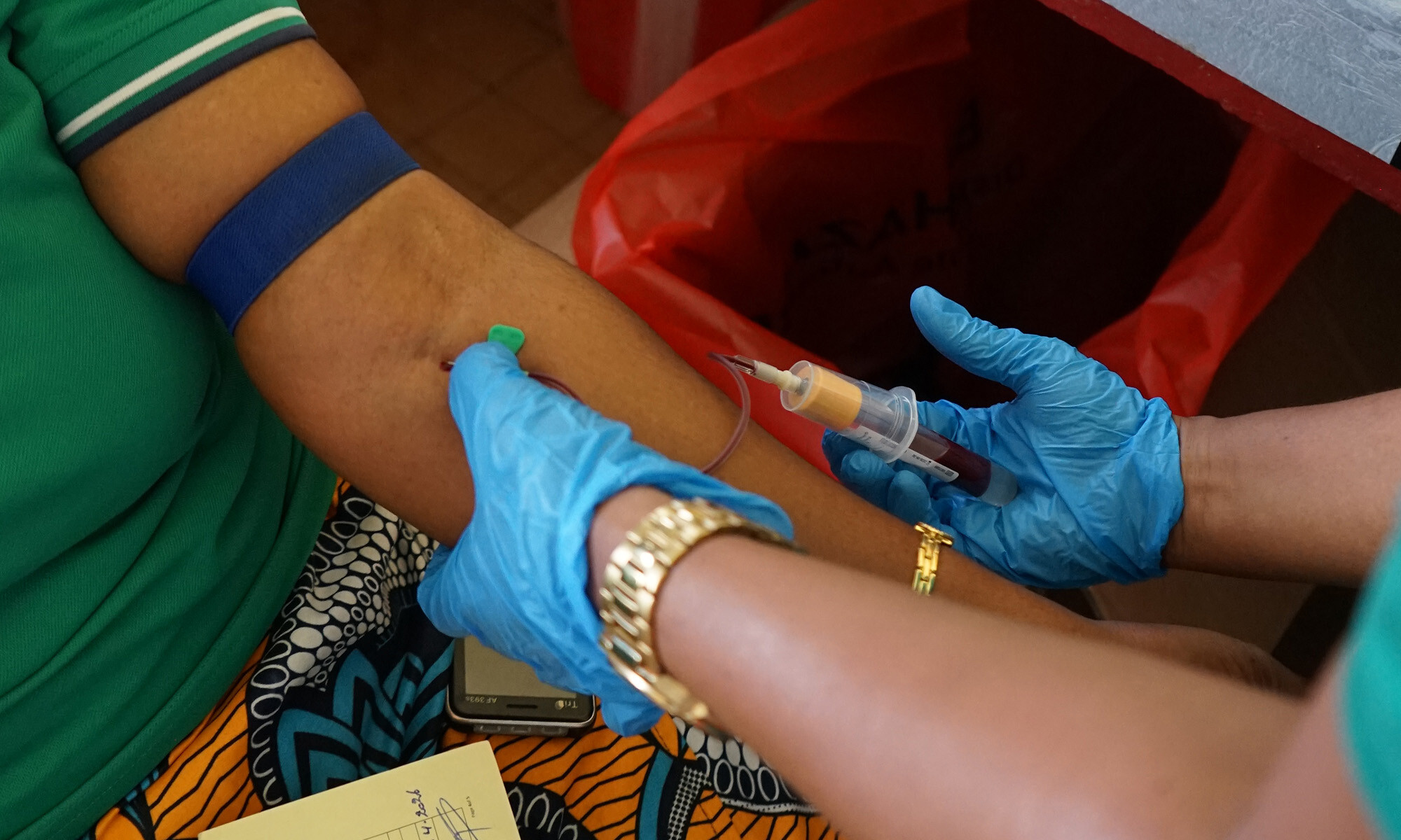 EBO-BOOST-blood-sampling_header_2000x1200