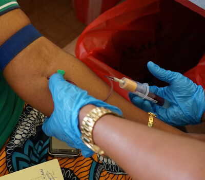 EBO-BOOST-blood-sampling_header_2000x1200