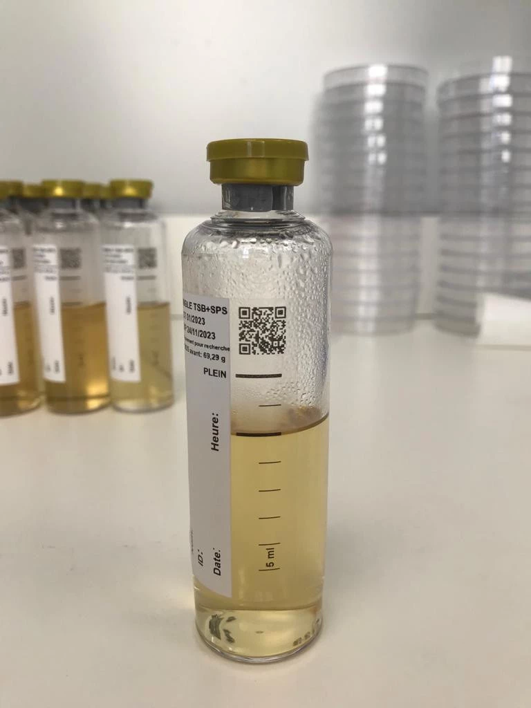 half_width__bactinsight-blood-culture-bottle